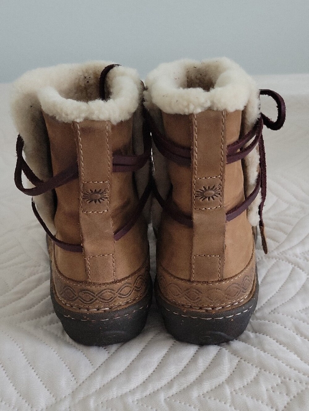 UGG Women's Tan Shearling-Lined Lace-Up Ankle Boots - Picture 4 of 5